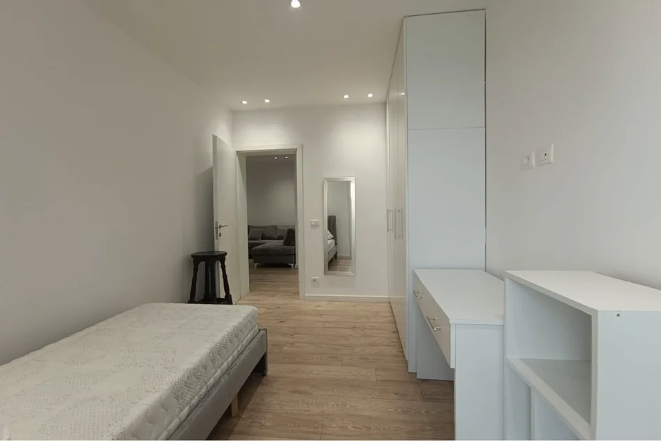 Tirane, jepet me qera apartament 2+1 Kati 3, 600 € (don bosco)