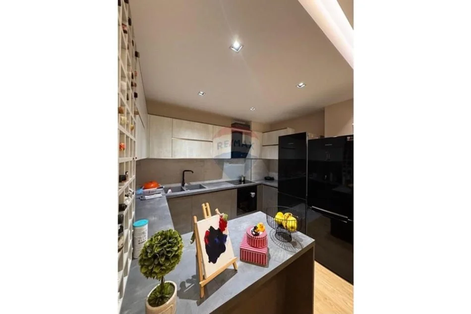 Mezez, shitet apartament 2+1 Kati 5, 93 m² 130.000 € (ID: 530391026-7)