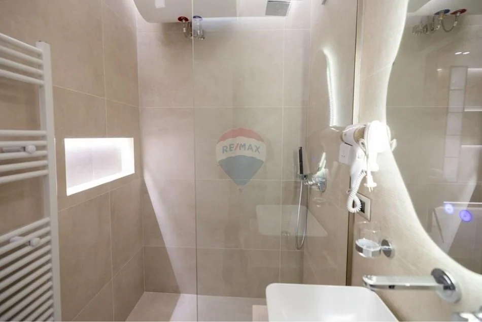 Vlore, shitet apartament 3+1 Kati 1, 110 m² 215.000 € (Pranë rrugës së Çipajve, Vlorë)