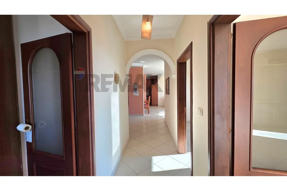 Vlore, shitet apartament+verande | Penthouse 3+1+Ballkon , 339 m² 260.000 € (Blv.Ismail Qmali, Vlore)