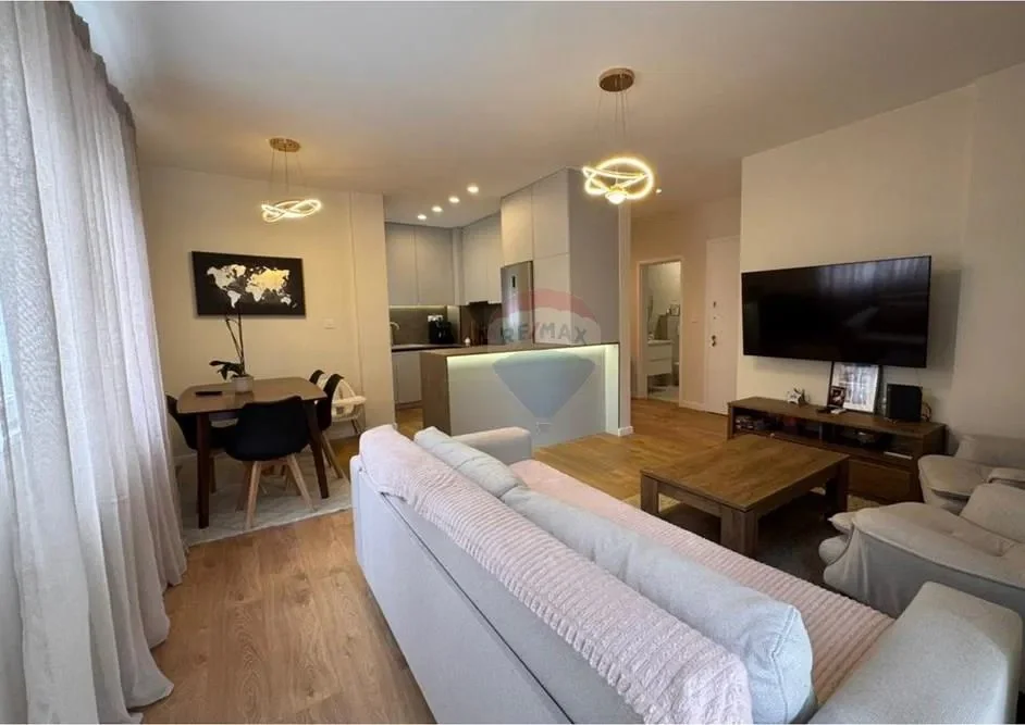 Tirane, shitet apartament 2+1 Kati 3, 105 m² 260.000 € (Rruga Hamdi Garunja ID: 530491012-123)