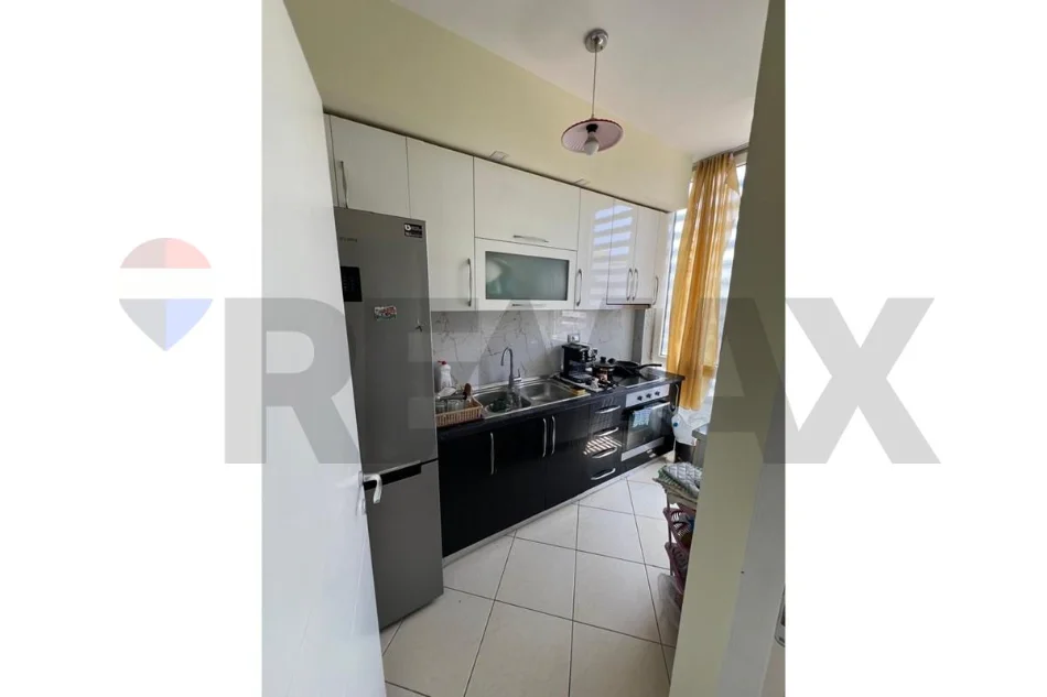 QERA, APARTAMENT 1+1, PORCELAN, TIRANË