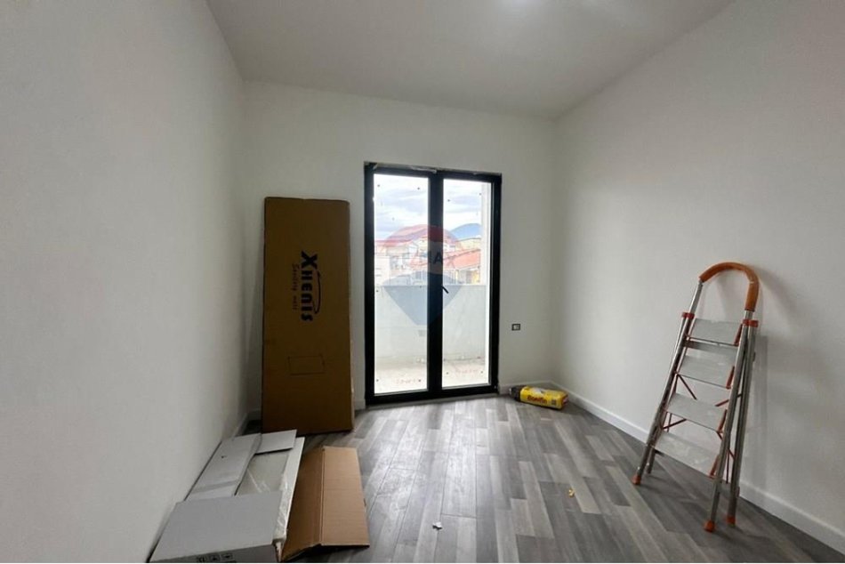 Tirane, jap me qera apartament 1+1 , 70 m² 700 € (Vasil Shanto)