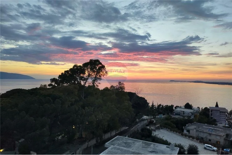 Vlore - Lungomare, shitet 2+1 , 117 m² 230.000 € (Rruga Dhimitër Konomi, Vlorë)