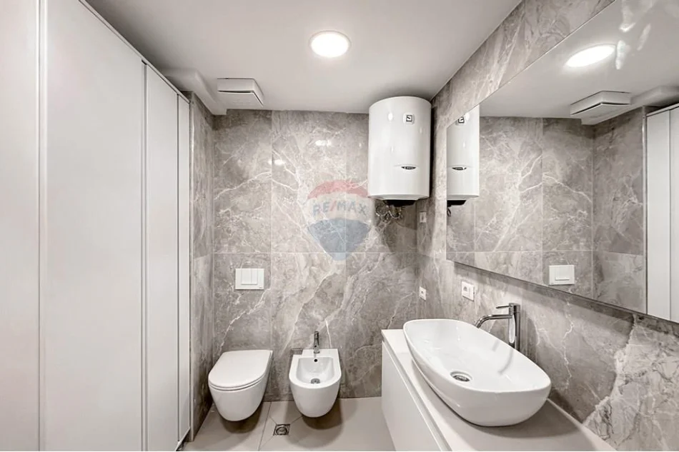 Tirane, shitet apartament , 130 m² 329.000 € 