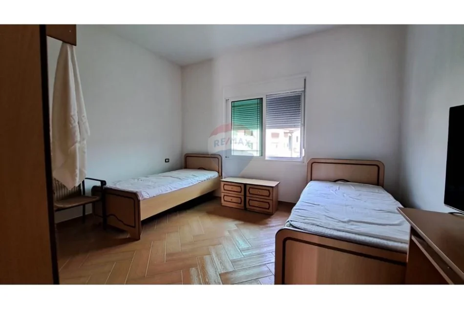 Vlore, shitet Vile 3 Katshe Kati 3, 391 m² 250.000 € (Rruga Demokracia, Vlore)