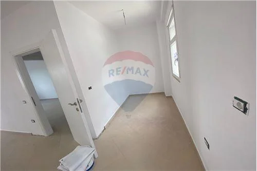 Tirane, shitet apartament 2+1 Kati 4, 105 m² 106.000 € (Fresku, Shqipëri)