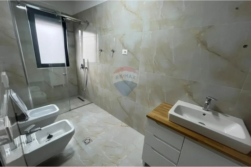 Tirane, shitet apartament 2+1 Kati 2, 128 m² 332.000 € (Rruga Liqeni i Thatë, Tiranë(ID: 530261070-199)