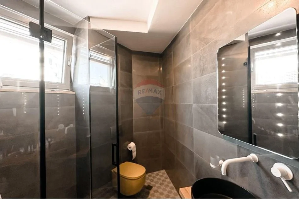 Tirane, jap me qera apartament 3+1+Aneks+Ballkon Kati 3, 1.500 € 