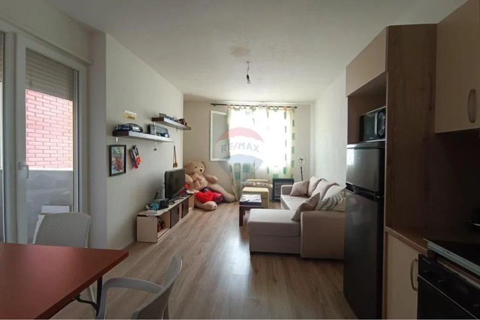 Tirane, jepet me qera apartament 1+1+Ballkon Kati 10, 65 m² 450 € (Spitali Amerikan 3)