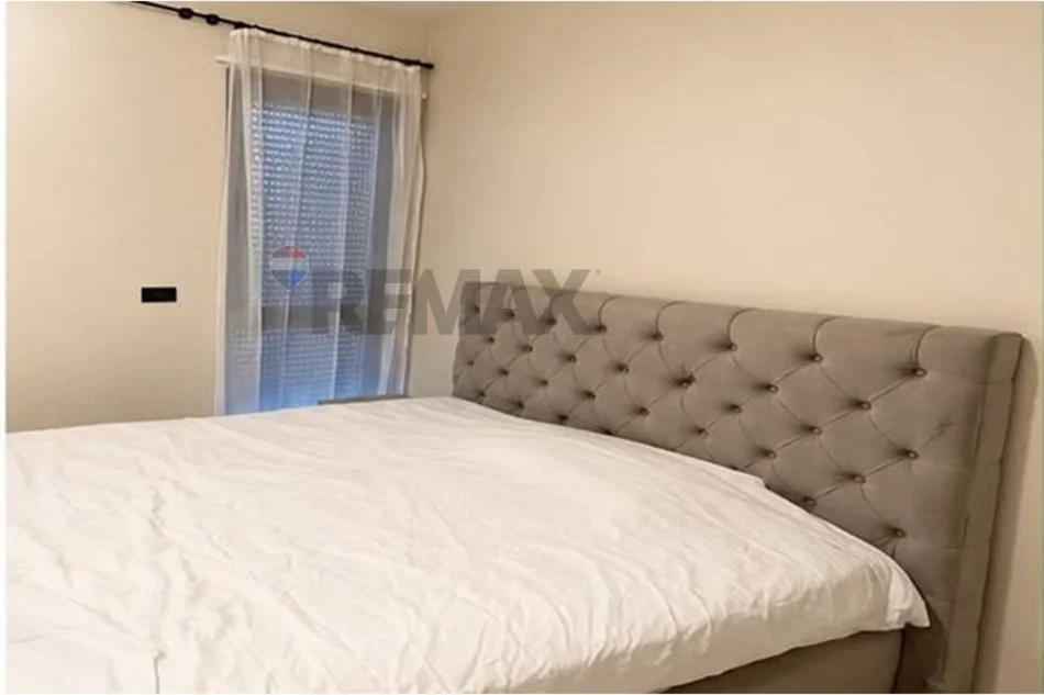 Tirane, jepet me qera apartament 1+1+Ballkon Kati 6, 70 m² 55.000 € (QSUT, Pas Amerikan 2)