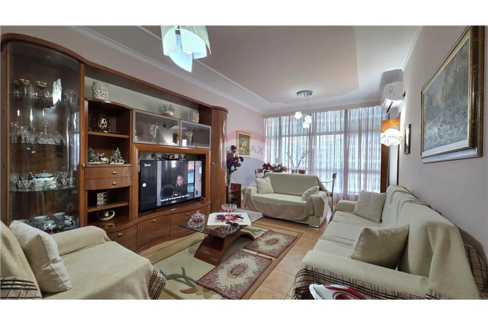 Vlore, shitet apartament 2+1 Kati 6, 138 m² 226.000 € (Blv. Ismail Qemali,pran Aulona Park, Vlore)