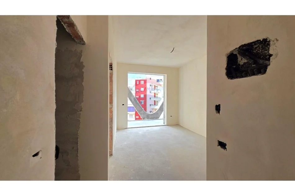 Vlore, shitet apartament 1+1 Kati 6, 56 m² 140.000 € (Rruga Kosova, Transballkanike,Vlore)