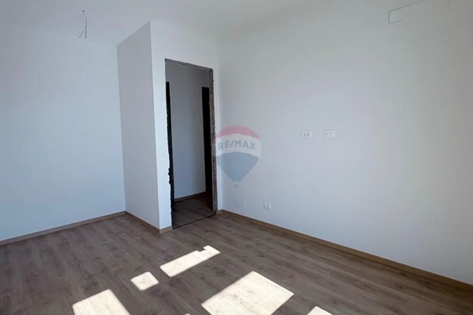 Tirane, shitet apartament , 103 m² 247.000 € 
