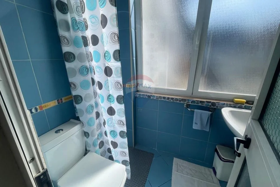 Tirane, jepet me qera apartament 1+1+Aneks Kati 2, 60 m² 570 € (Qender)