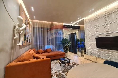 Tirane, jepet me qera apartament 1+1 , 60 m² 1.000 € (Square 21)