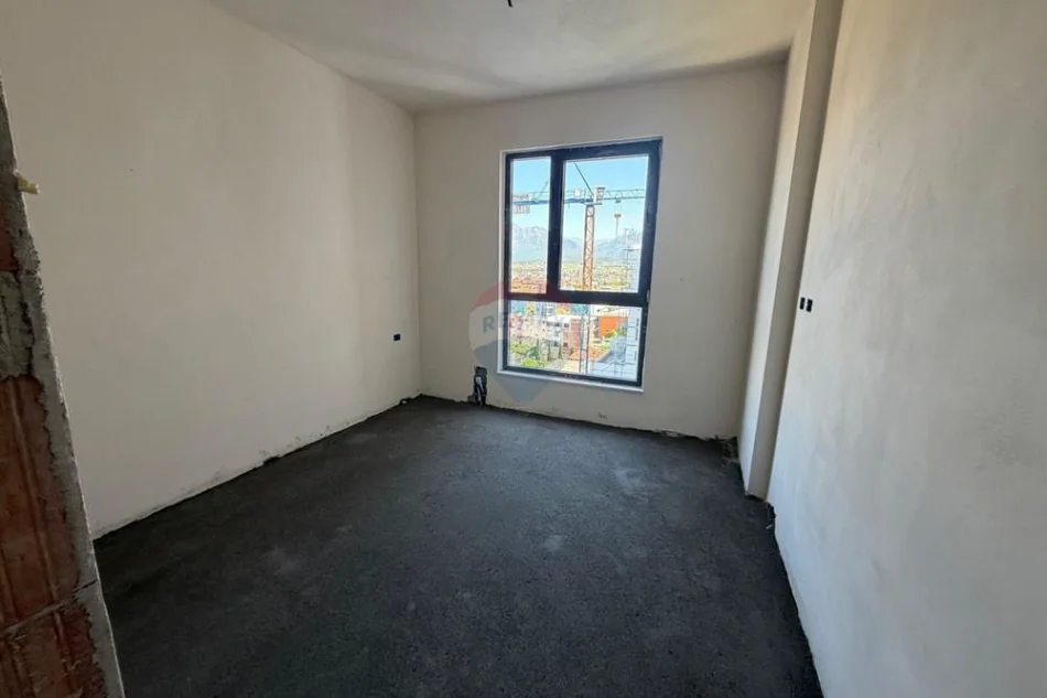 Tirane, shitet apartament 3+1+Ballkon Kati 8, 107 m² 91.000 € (Kamez)