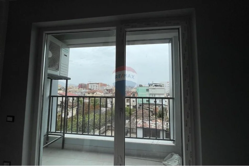 Tirane, jepet me qera apartament 2+1+Aneks Kati 2, 120 m² 750 € (Siri Kodra)