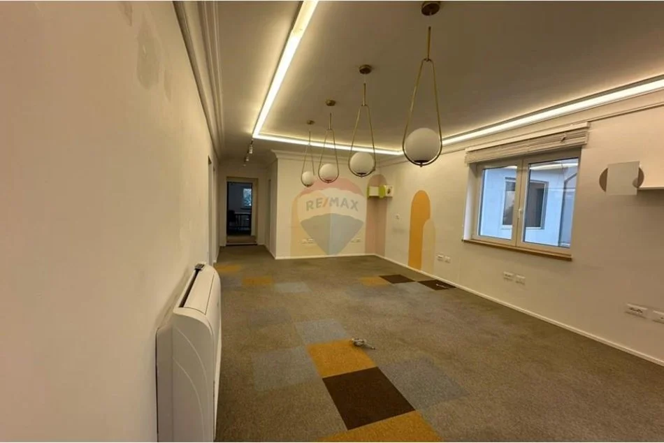 Tirane, jepet me qera zyre , 130 m² 1.500 € (Zogu i Zi)