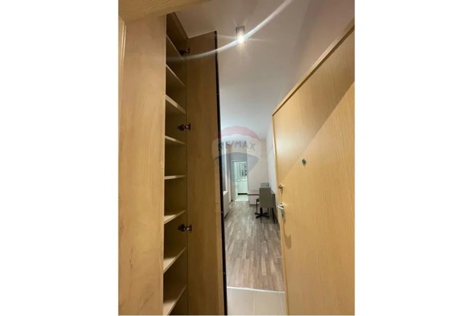 Tirane, jepet me qera apartament 1+1 Kati 3, 49 m² 450 € (Rruga Bamir Topi, Tiranë)