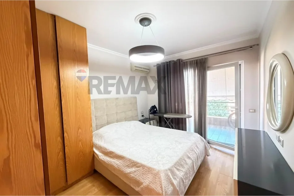 Tirane, shitet apartament 2+1+Ballkon , 132 m² 365.000 € (kompleksi kika1)