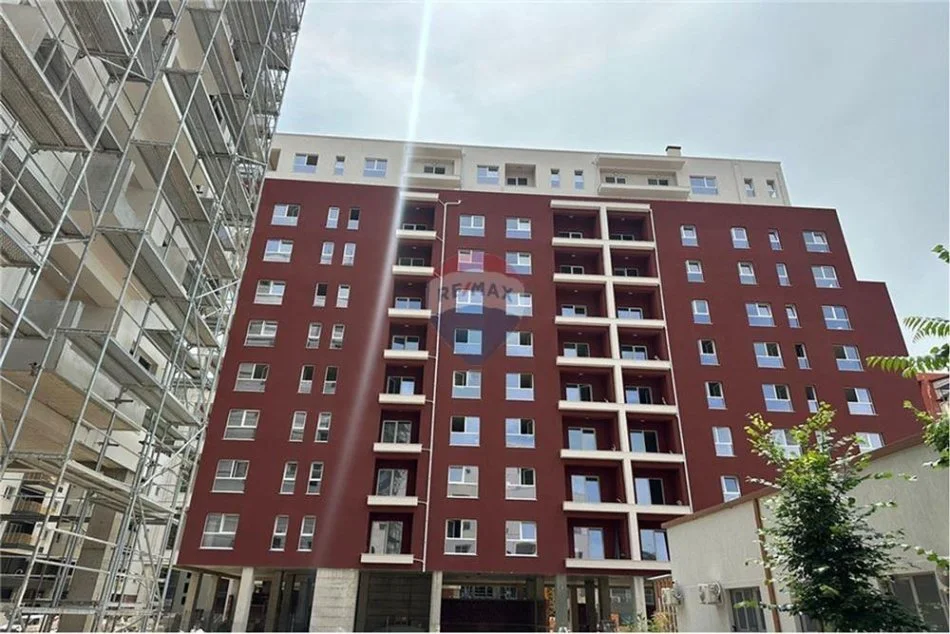 Tirane, shitet apartament 1+1+Ballkon , 73 m² 125.000 € 