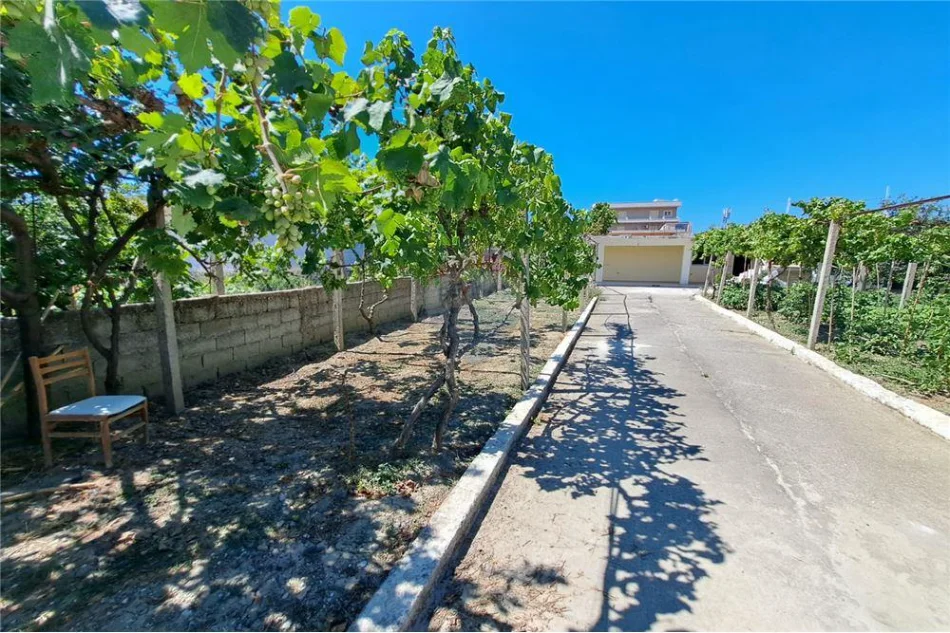 Vlore, shitet shtepi 3+1+Ballkon Kati 0, 456 m² 165.000 € (Ish Fusha Aviacionit Vlorë)