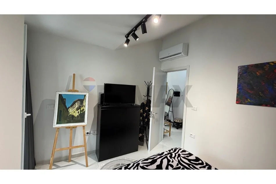 Tirane, shitet apartament 1+1+Ballkon Kati 5, 64 m² 102.000 € (FRESKU)