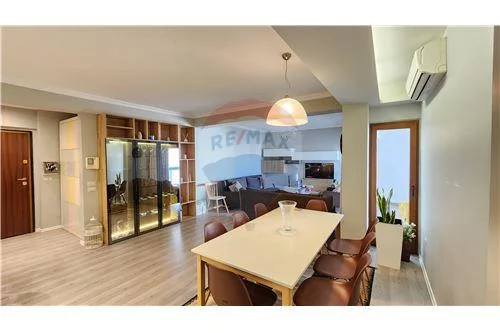 Tirane, jepet me qera apartament 2+1 Kati 7, 123 m² 1.350 € (Rruga Vaso Pasha Libri Universitar, Tiranë)