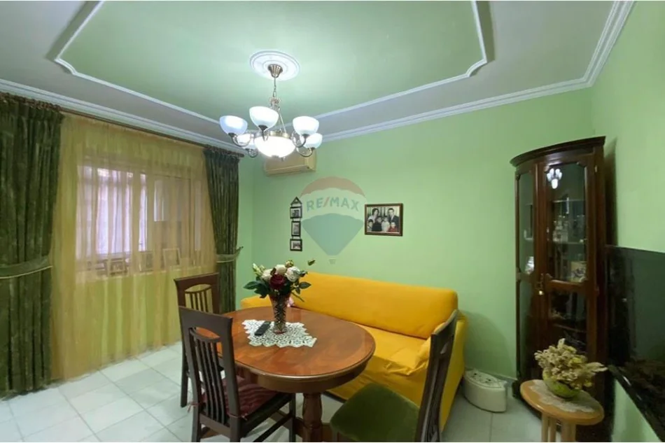 Tirane, shitet apartament , 152 m² 220.000 € (Rruga Kont Leopold Bertold, Tiranë)