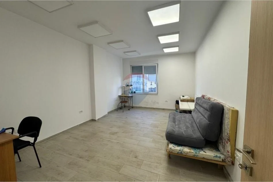 Tirane, shitet apartament , 135 m² 228.000 € 