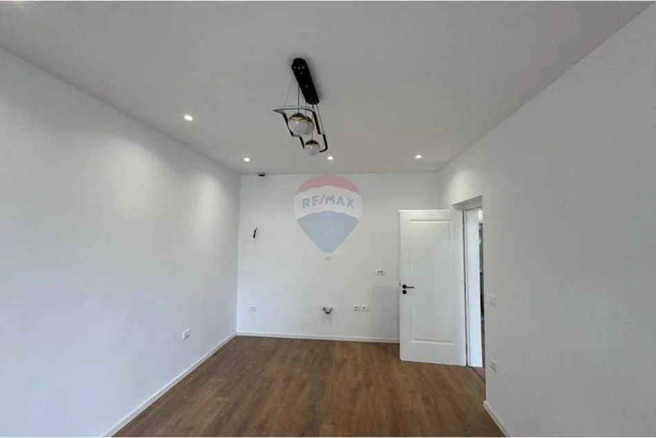 Tirane, jepet me qera apartament 2+1+Ballkon , 68 m² 650 € (Myslym Shyri)