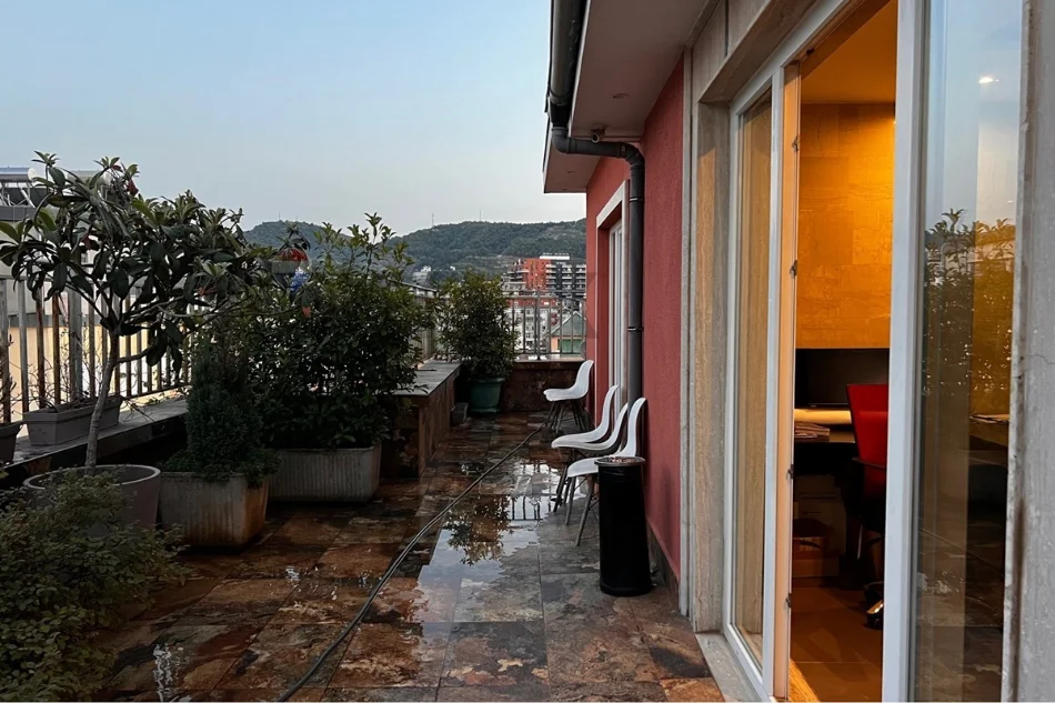 Tirane, jepet me qera zyre , 350 m² 3.500 € (Komuna e Parisit, Tiranë)