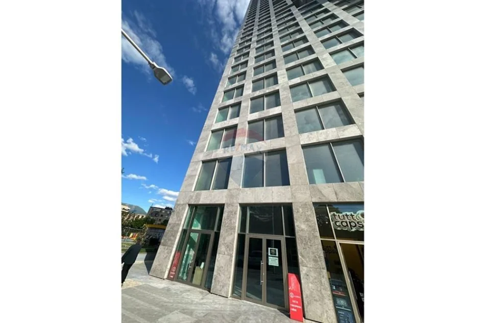 Tirane, jepet me qera ambjent biznesi Kati 3, 119 m² 3.340 € 