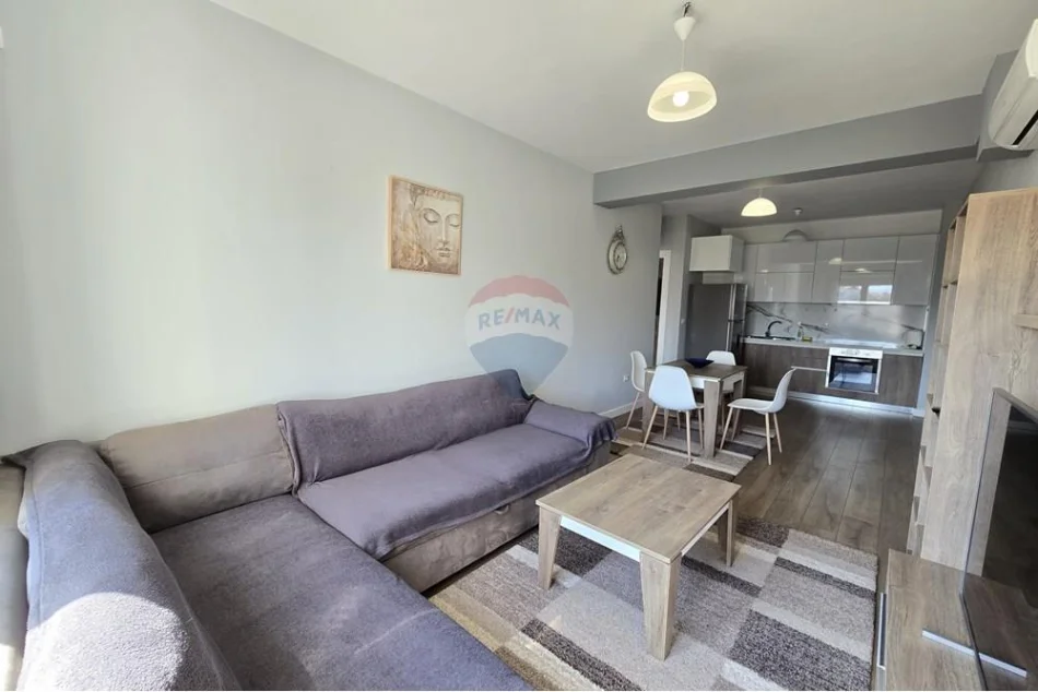 Shqiperi, jepet me qera apartament 1+1 , 70 m² 500 € (Kodra e Diellit)