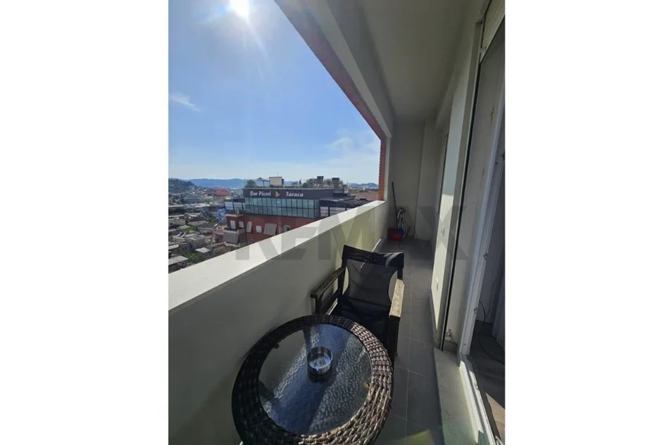 Pallati me Shigjeta, Apartament 2+1 - 60000 Lek