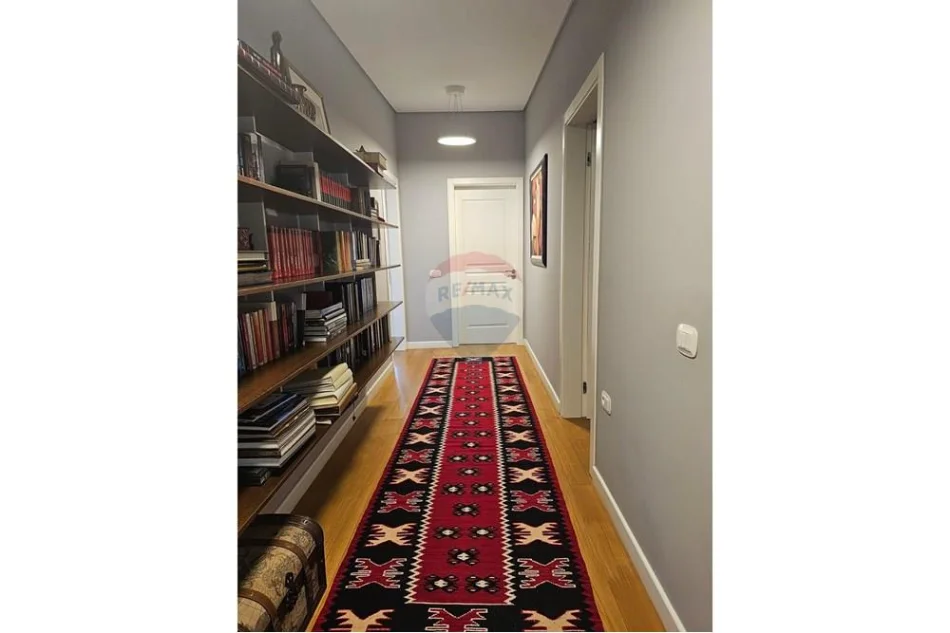 Tirane, shitet Vile , 447 m² 1.300.001 € 