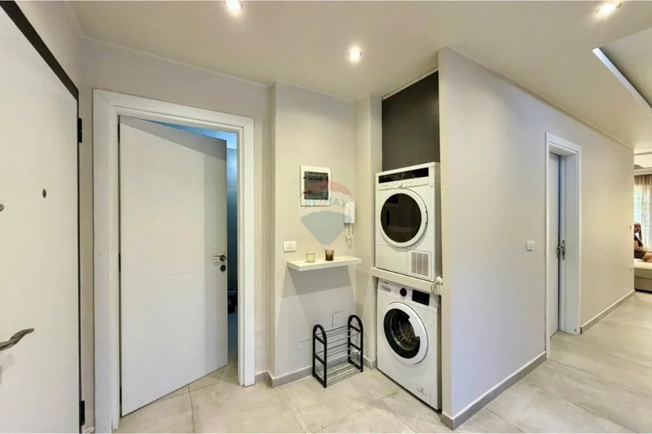 Tirane, jepet me qera apartament 1+1+Ballkon Kati 2, 85 m² 580 € (Kodra e Diellit 2)
