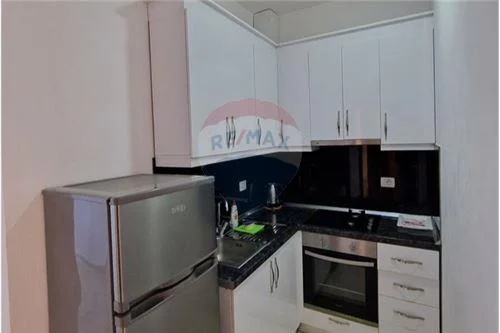 Vlore - Lungomare, shitet apartament 2+1+Ballkon Kati 0, 150 m² 199.000 € (Rruga Azem Sulo, Lungomare, Vlore)