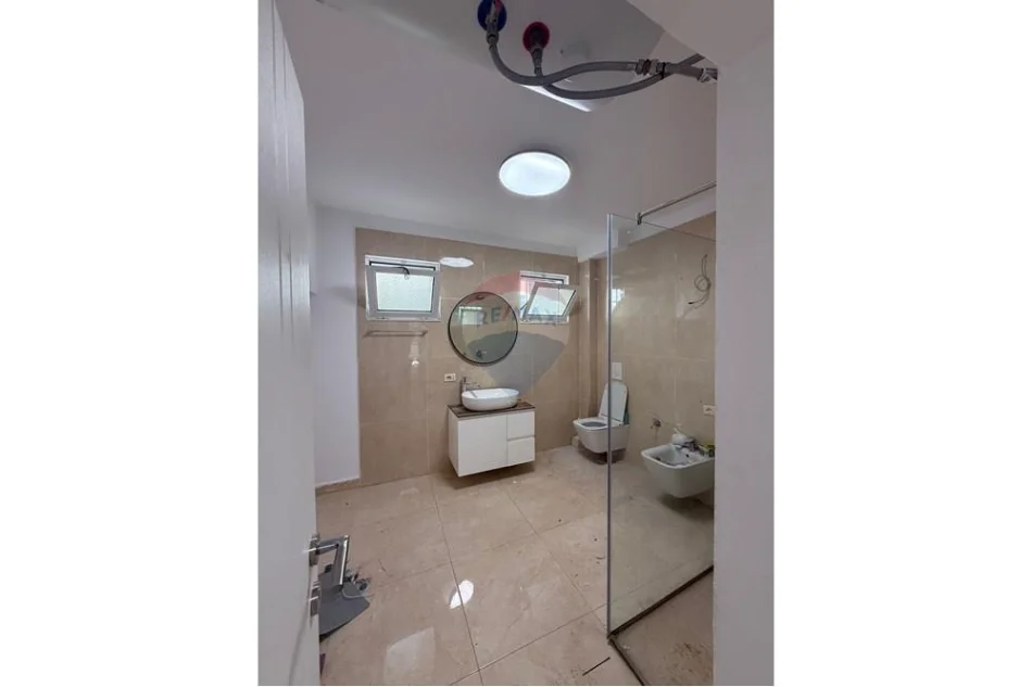 Tirane, shitet apartament , 110 m² 252.000 € (Rruga Margarita Tutulani, Tiranë)