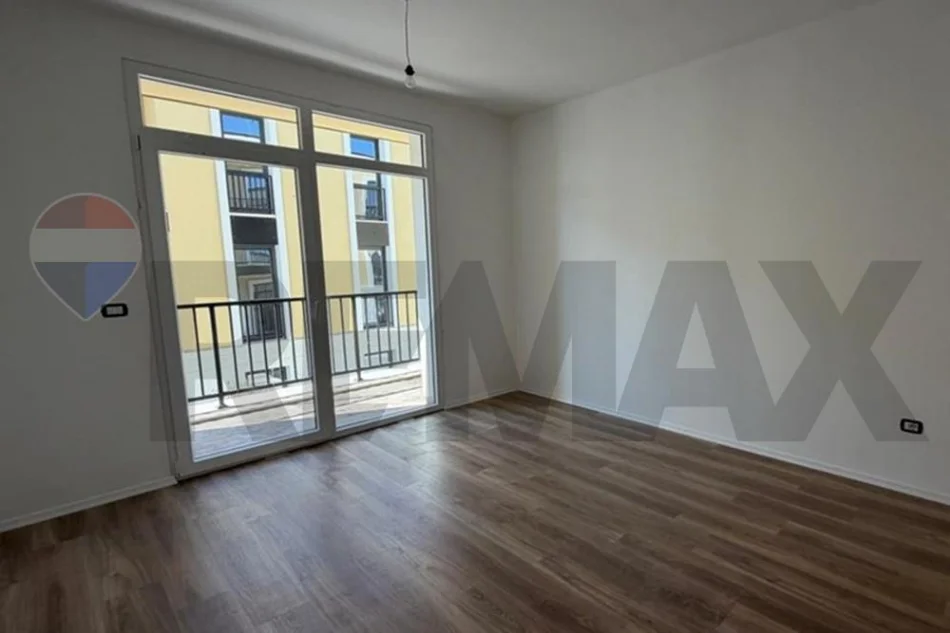 Tirane, shitet apartament 1+1 Kati 1, 102.000 € (sauk i vjeter)