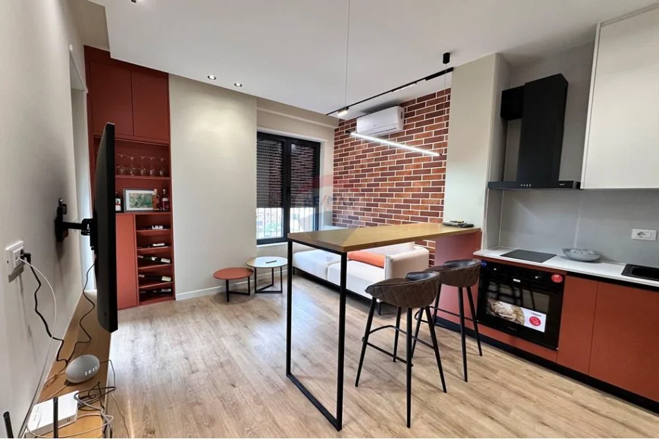Tirane, jepet me qera apartament , 60 m² 700 € 