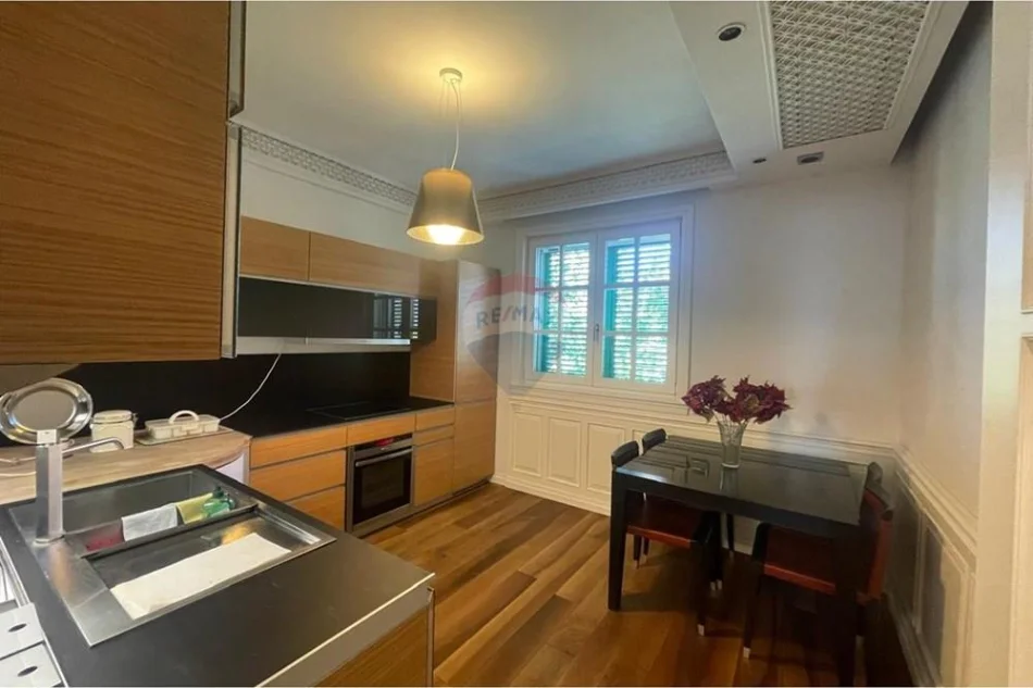 Tirane, jepet me qera apartament 2+1+Ballkon Kati 2, 75 m² 700 € (Ruga qemal stafa)
