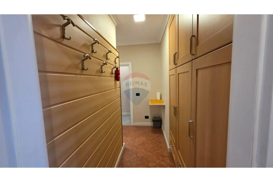 Tirane, shitet apartament 2+1+Aneks+Ballkon Kati 7, 107 m² 345.000 € (9 katshet)