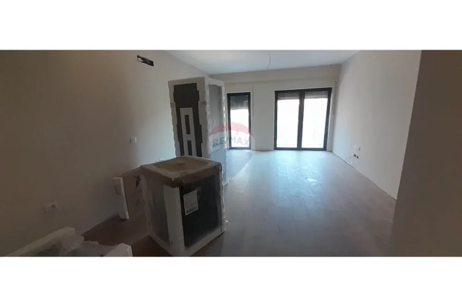 Tirane, jepet me qera apartament , 82 m² 600 € 