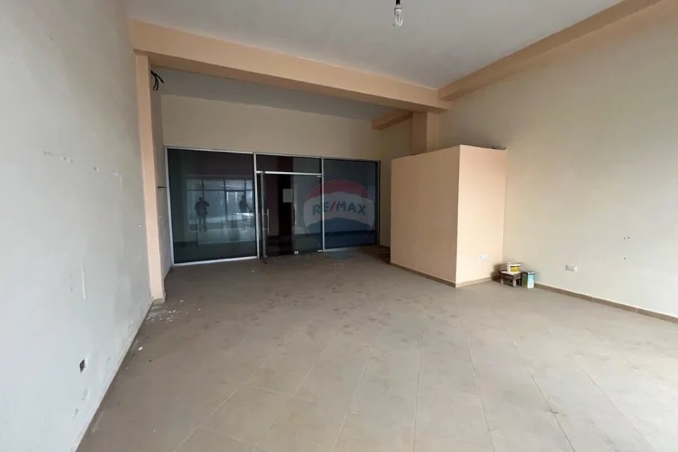 Vlore, shitet dyqan Kati 2, 51 m² (Blv. Ismail Qemali,Conad, Vlore)