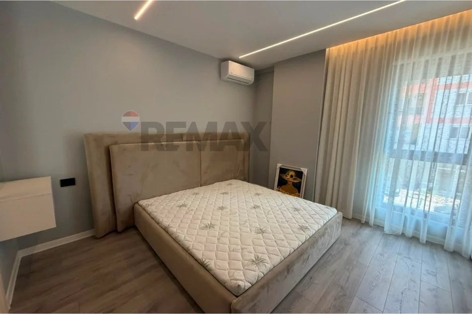 Tirane, jepet me qera apartament , 690 € 