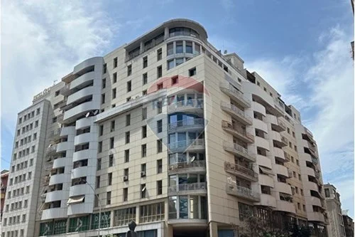 Tirane, shitet apartament 3+1 Kati 3, 181 m² 310.000 € (QENDER)
