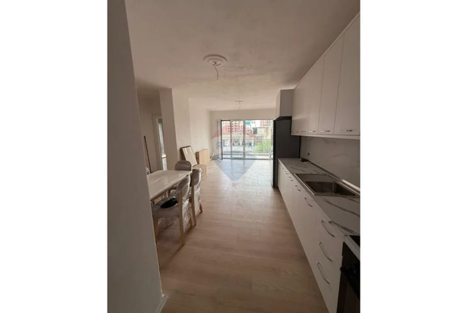 Tirane, shitet apartament 2+1 , 103 m² 199.000 € 