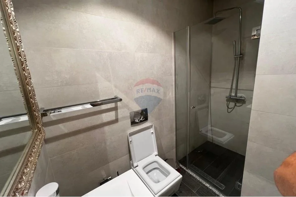 Tirane, jepet me qera apartament 3+1+Ballkon , 125 m² 1.000 € 